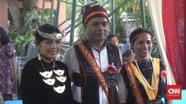 Jemaat di Mojokerto Rayakan Natal dengan Baju Adat Nusantara