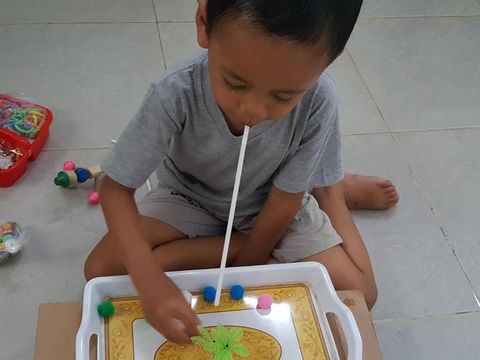 Ide main pom pom/