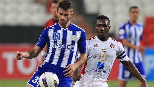 Bojan Malisic (kiri) saat bermain untuk klub Uzbekistan, Nasaf Qarshi.