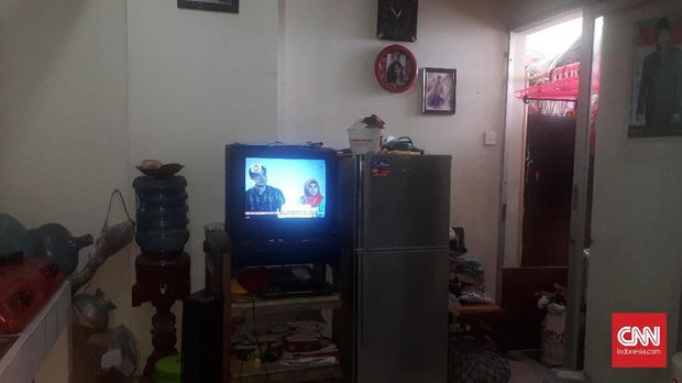 Kokom, penghuni rusun Jatinegara Barat merasa tagihan air sebesar Rp1.050 per meter kubik dirasa memberatkan.