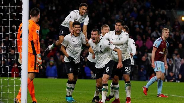 Ragnar Klavan mampu mencetak gol kemenangan Liverpool atas Burnley 2-1. (