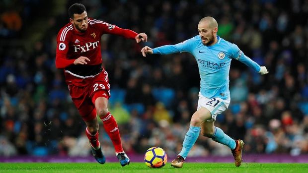 David Silva kembali bergabung memperkuat Manchester City saat menghancurkan Watford 3-1. (