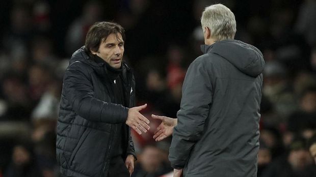 Arsene Wenger dan Antonio Conte terlibat saling sindir usai Arsenal dan Chelsea bermain imbang 2-2.
