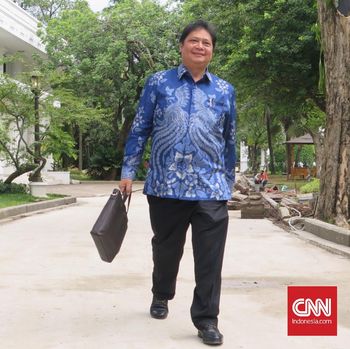 Penjelasan Jokowi Soal Rangkap Jabatan Airlangga Hartarto