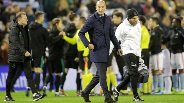 Zinedine Zidane belum mampu mengangkat Real Madrid di La Liga.