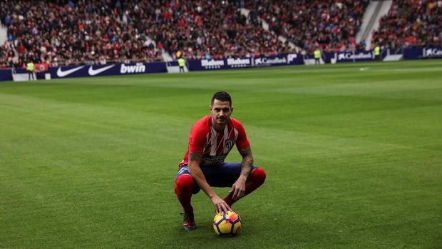 Vitolo mencetak gol pertamanya untuk Atletico Madrid dengan membobol gawang Lleida Esportiu.