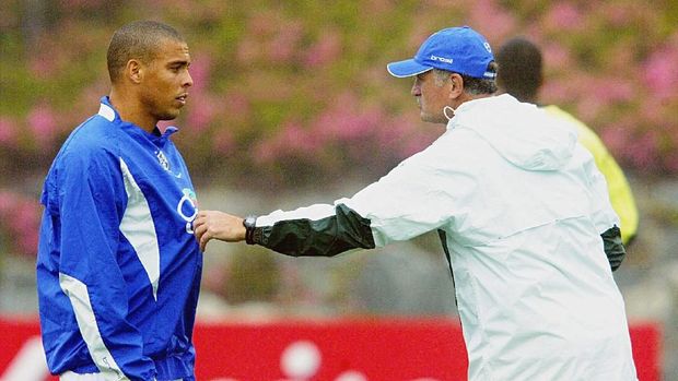 Ronaldo membawa Timnas Brasil juara Piala Dunia dua kali.