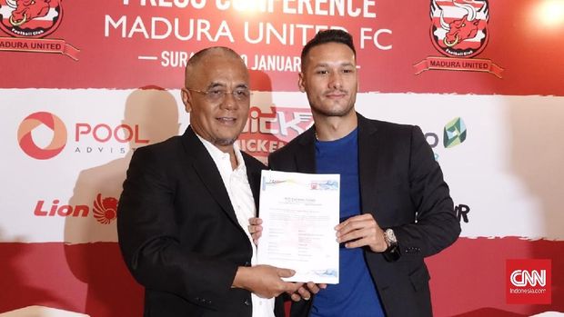 Raphael Maitimo mengaku belum fit untuk tampil penuh melawan timnas Islandia.