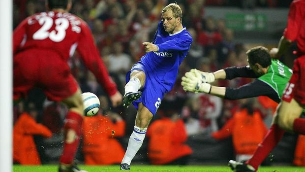 Eidur Gudjohnsen meraih dua gelar Liga Primer Inggris bersama Chelsea.