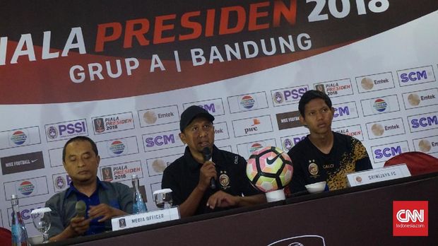 Adam Alis memutuskan bergabung bersama Sriwijaya dari Arema. (