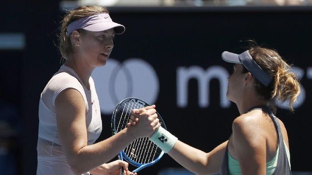 Maria Sharapova menundukkan Tatjana Maria di babak pertama Australian Open 2018.