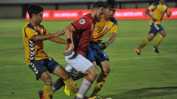Pelatih Chiangrai United mengaku tidak memiliki banyak informasi mengenai Bali United.