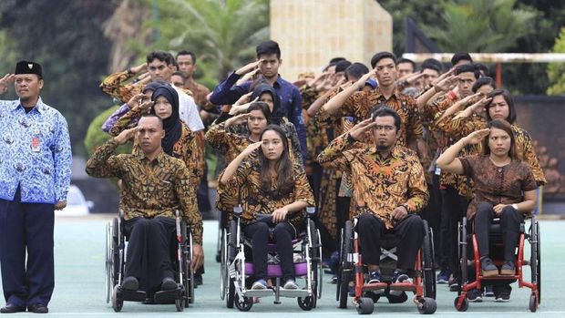 Para atlet berprestasi dari penyandang difabel juga diangkat menjadi PNS. (