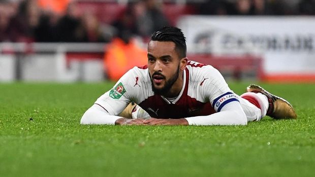 Theo Walcott kehilangan tempat di tim utama Arsenal menjelang perhelatan Piala Dunia.