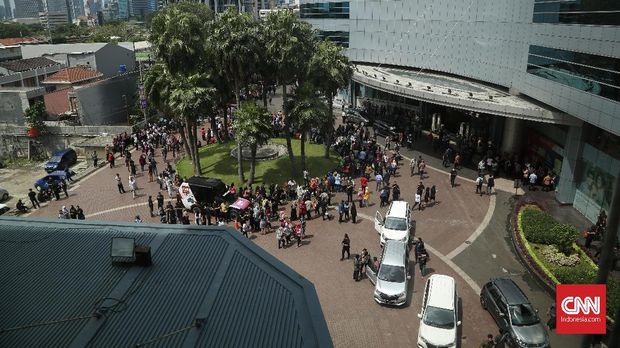 Gempa Guncang Jakarta, Warga Berhamburan Keluar
