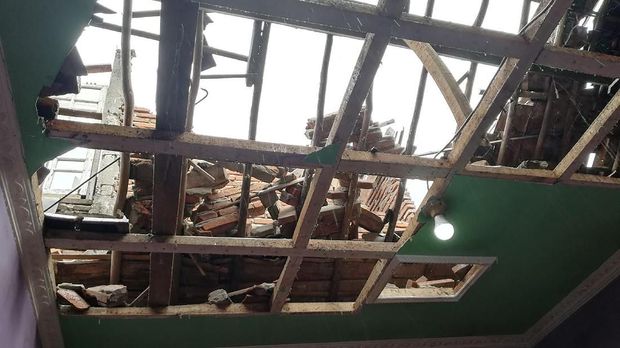 Ada 100 Lebih Rumah Rusak di Lebak Akibat Gempa