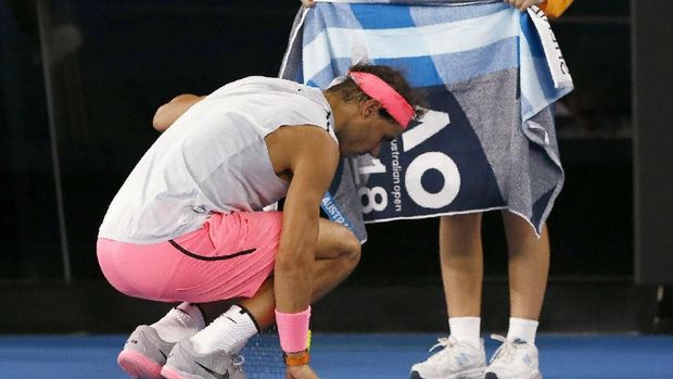 Rafael Nadal sudah merasakan kesakitan di paha kanan pada set keempat di perempat final Australia Terbuka 2018