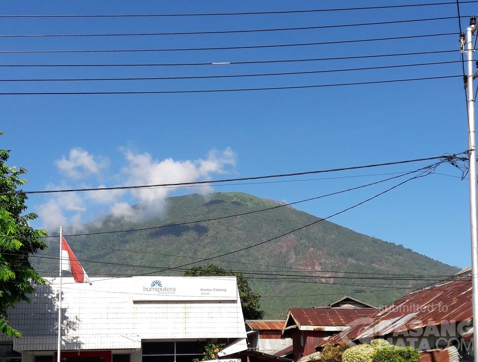 Keindahan Gunung Gamalama Dilihat Dari Dekat • #Wisata 