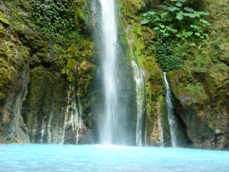  Air  Terjun  Dua  Warna  di Sibolangit Pesona Sumatera Utara