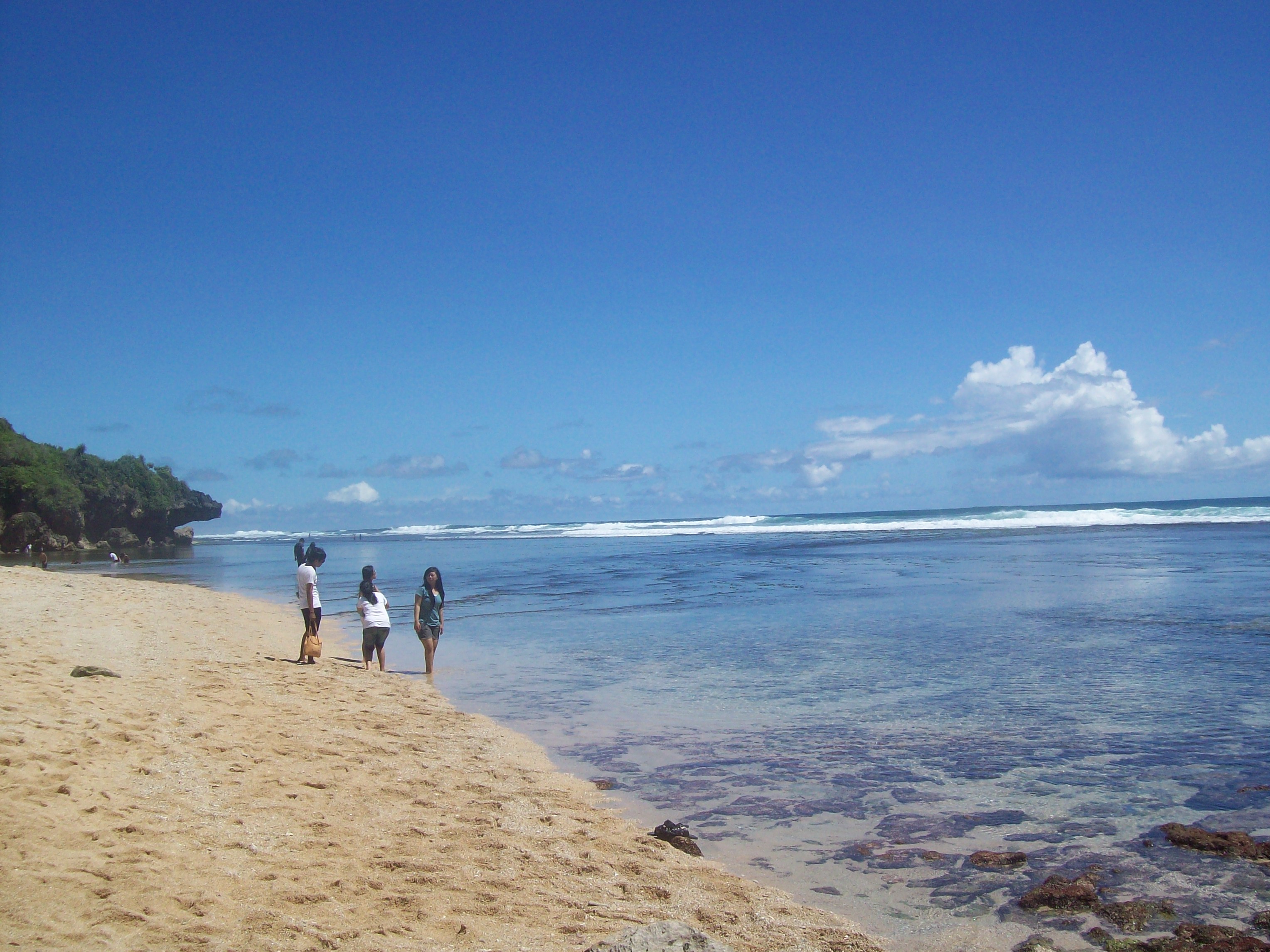  Pantai Baron Surga Tersembunyi di Gunung Kidul 