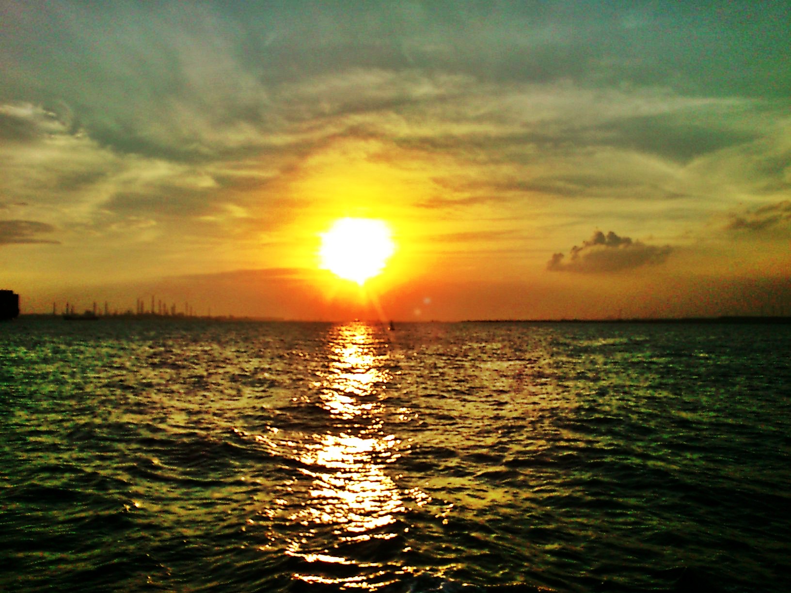Menangkap Sunset Paling Indah di Selat Malaka 3