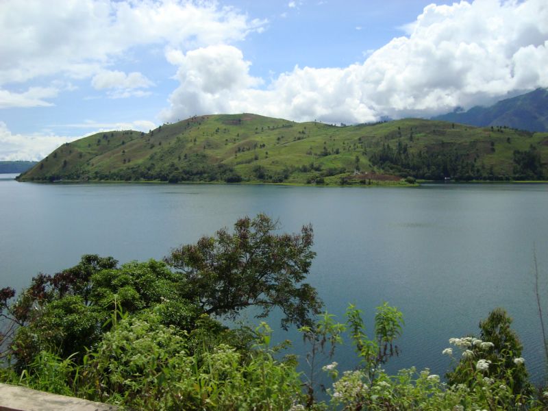 Lupa Daratan di Danau Toba, Sumut  2