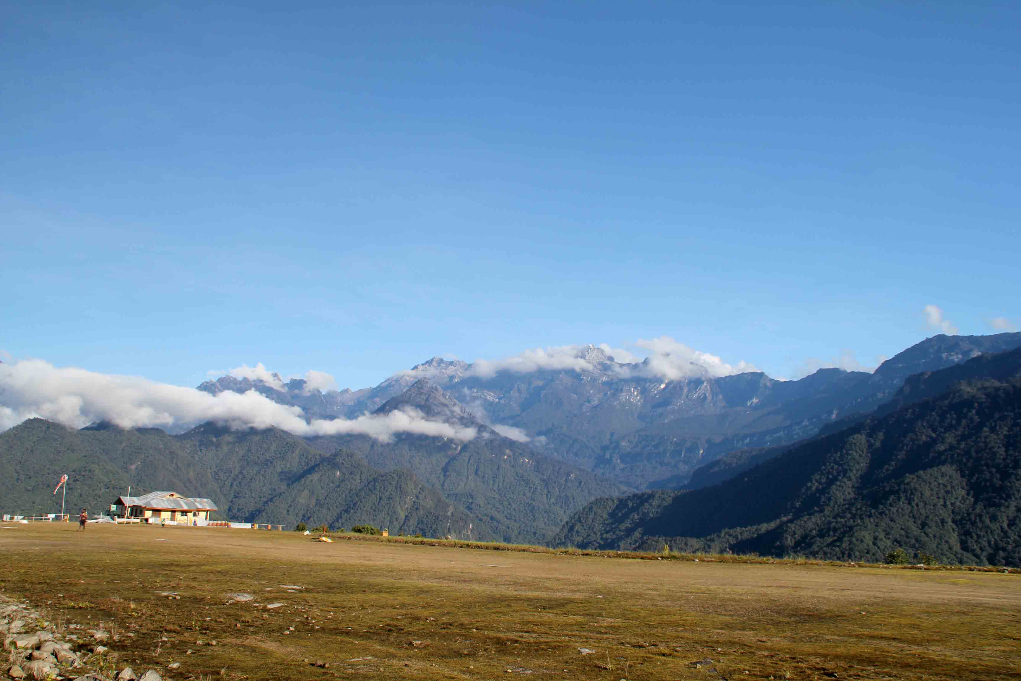 Mulu, Si Mungil Cantik di Tengah Pegunungan Salju Papua - 3