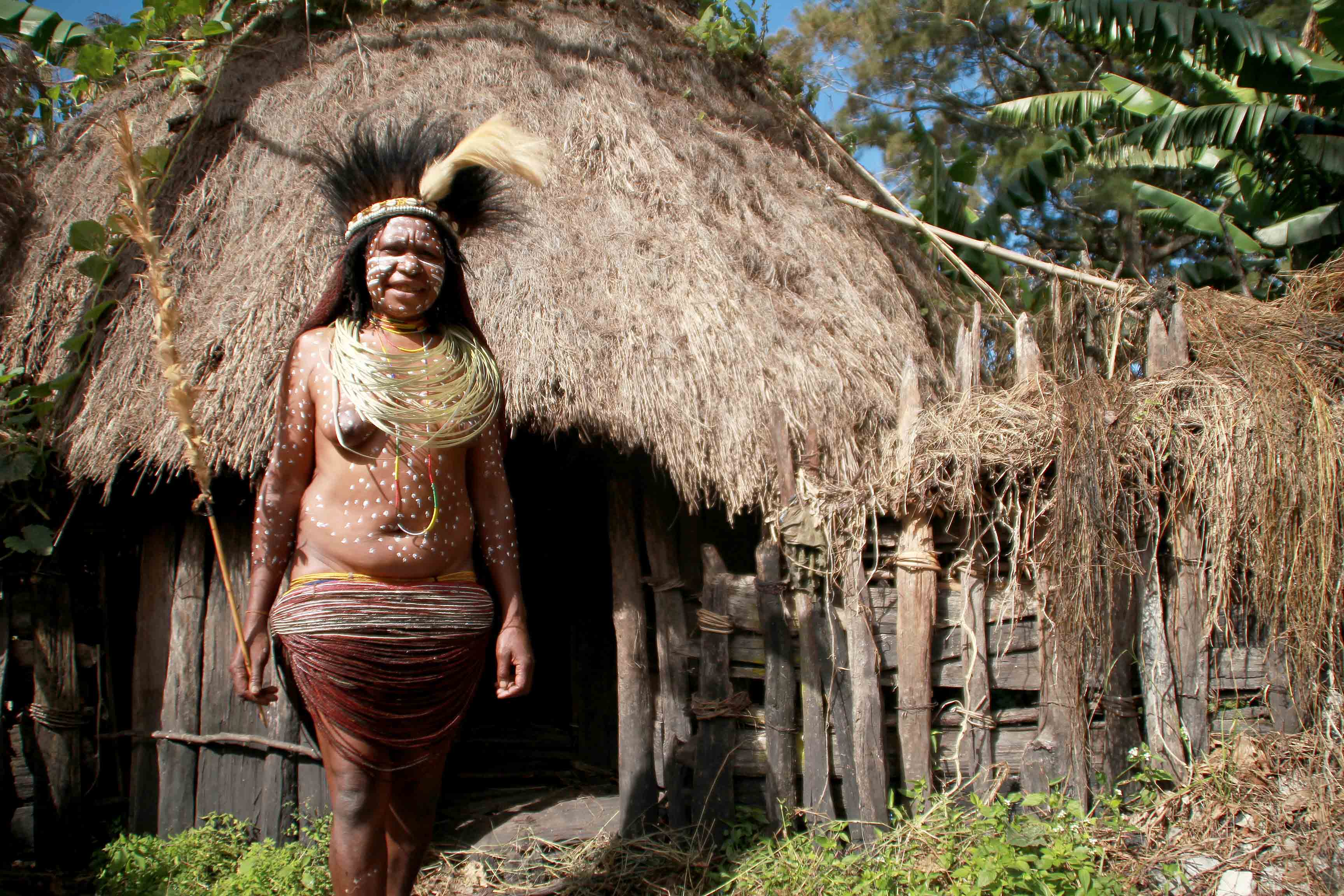 Gambar Rumah Adat Wakatobi. rumah adat sulawesi tenggara 