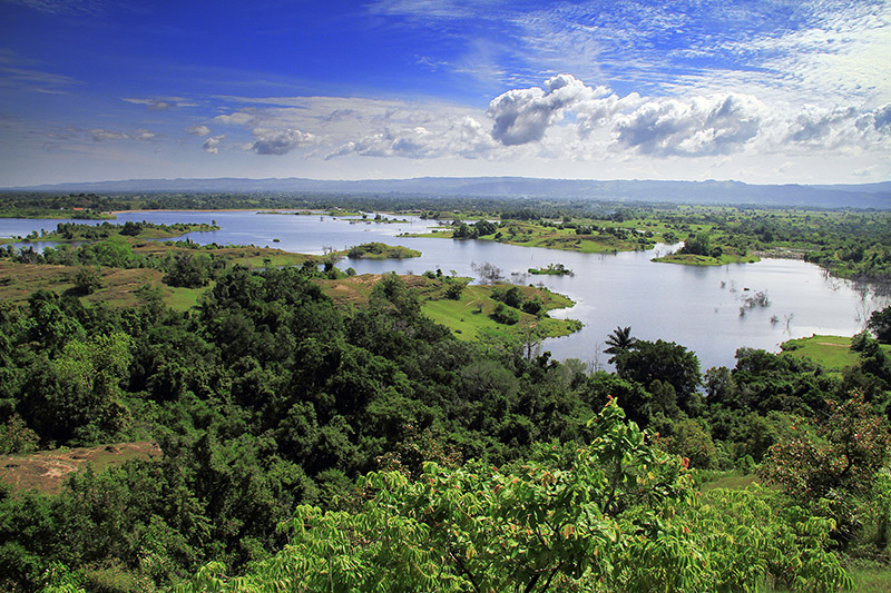 Waduk Keuliling di Aceh Cantiknya Serasa di Luar  Negeri 