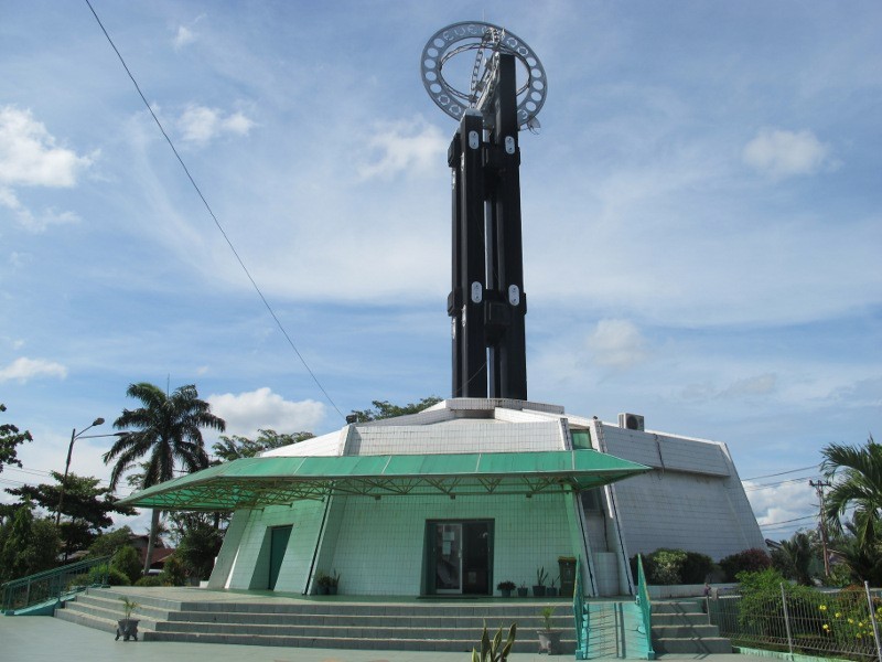 Tugu Khatulistiwa, Wisata Edukasi Mengenal Garis Nol Bumi di Pontianak