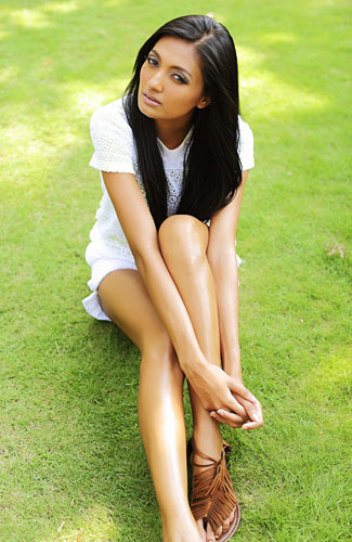 Foto: Eksotisme Laura Muljadi, Model Indonesia yang Sudah 