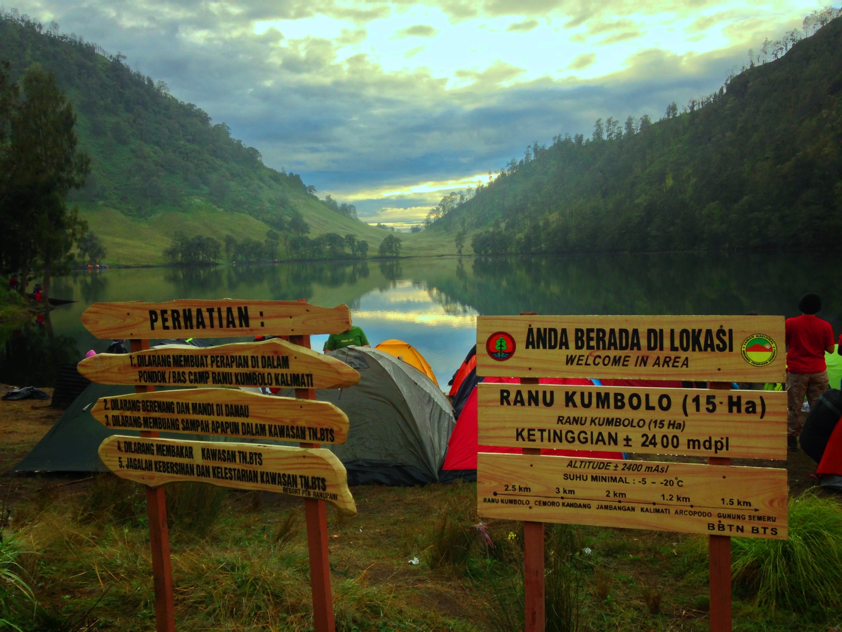 Danau Ranu Kumbolo Cantiknya Menghipnosis