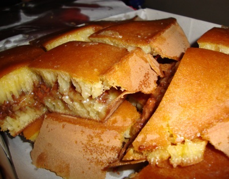 Martabak 65A: Lelehan Cokelat Toblerone dalam Setangkup Martabak Empuk Martabak 65A: Lelehan Cokelat Toblerone dalam Setangkup Martabak Empuk