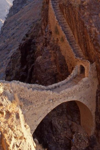 Jembatan batu, Yaman