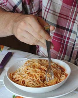 Coretannya si Antare5: Ini Dia Cara Makan Spaghetti yang Benar!