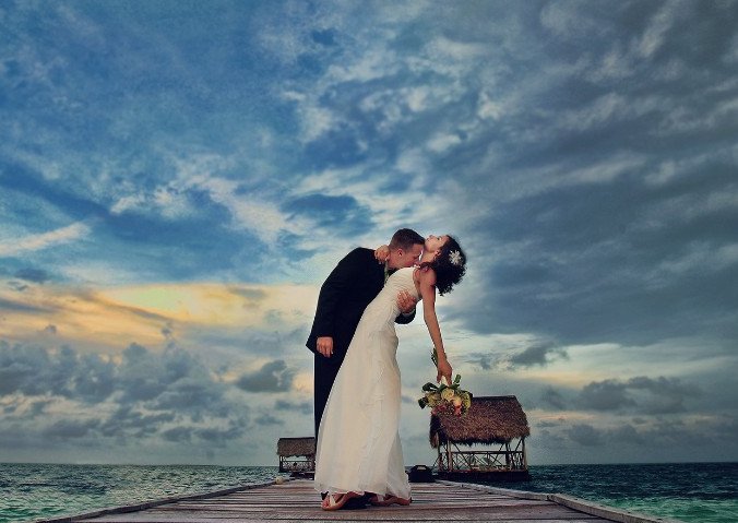 6 Foto Prewedding Paling Keren di Berbagai Tempat - 1