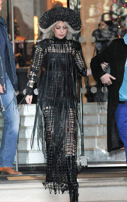 Foto: Penampilan Unik Lady Gaga di Minggu Ini - 3