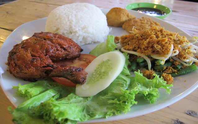 Kenyang Menyantap Steak dan Bento A la Nafeeza 4