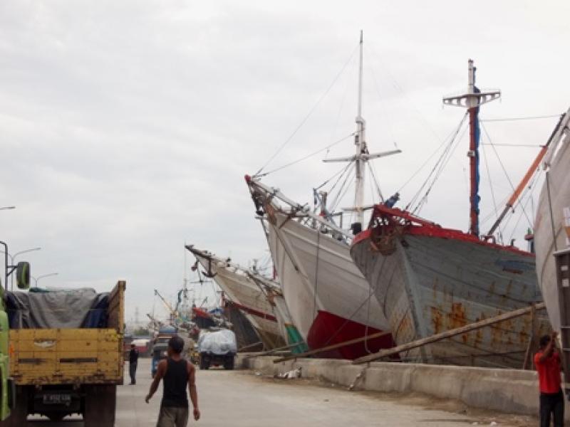 Melihat Parkiran Kapal Pinisi di Sunda  Kelapa 