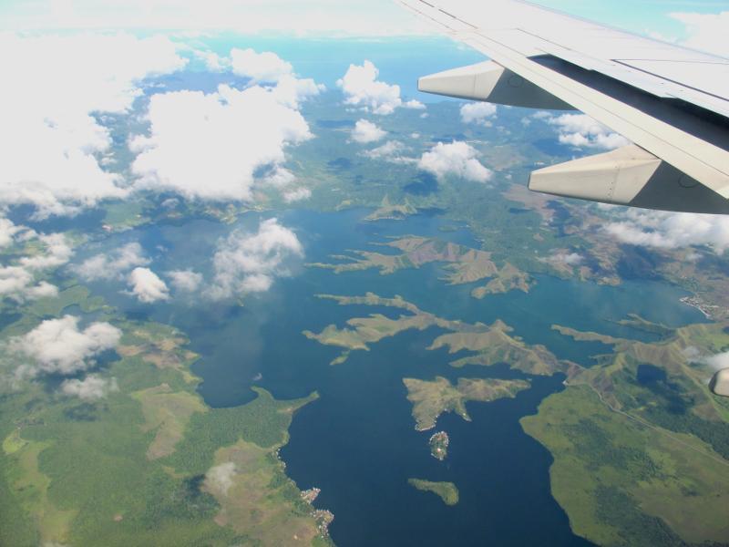 6 Danau di Indonesia yang Luas Bagai Lautan 6 Danau di Indonesia yang Luas Bagai Lautan