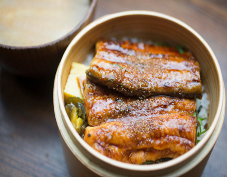 Unagi Jepang Resmi Dimasukkan Dalam Daftar Hewan Terancam Punah Unagi Jepang Resmi Dimasukkan Dalam Daftar Hewan Terancam Punah