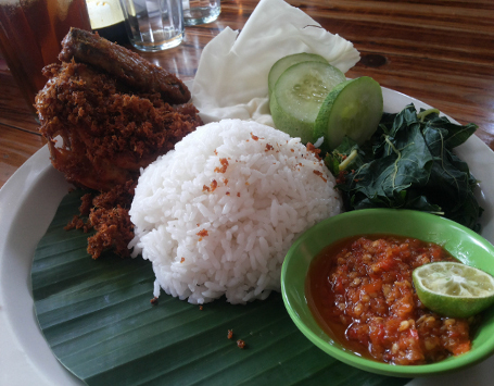 Ayam Goreng Gajah Mungkur: Sedep Tenan! Ayam Kampung 