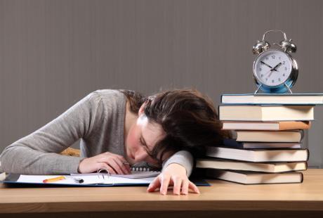 Tak Cuma Kurang Tidur, Kebiasaan Ini Bisa Buat Tubuh Jadi Kelelahan 1 Tak Cuma Kurang Tidur, Kebiasaan Ini Bisa Buat Tubuh Jadi Kelelahan 1
