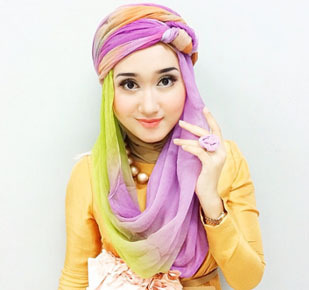 Ini Penyanyi Cantik Berhijab yang Ingin Ditemui Dian 