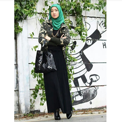 Hijab Style: Gaya Busana Marylies Dien Rusmana, Model 