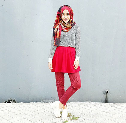 Hijab Style Gaya Unik Kenasti Arninta dengan Padu Padan Hijab Style Gaya Unik Kenasti Arninta dengan Padu Padan