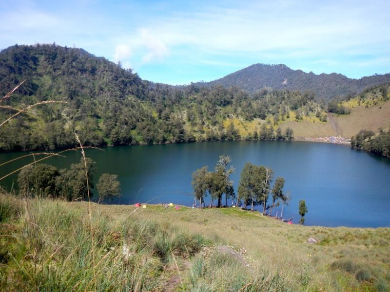 Ranu Kumbolo Bukti Nyata Keindahan  Alam  Indonesia 