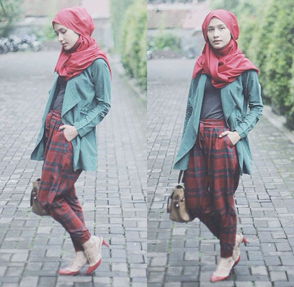 Foto Padu Padan Hijab dan Celana  Motif  Kotak  ala 