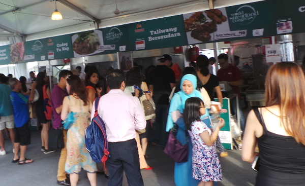 Hari Pertama WSF Jambore, Makanan Indonesia Ludes Diserbu Pengunjung Hari Pertama WSF Jambore, Makanan Indonesia Ludes Diserbu Pengunjung