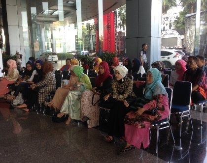 Foto: Belum Dibuka, Ratusan Peserta Sudah Serbu Audisi 